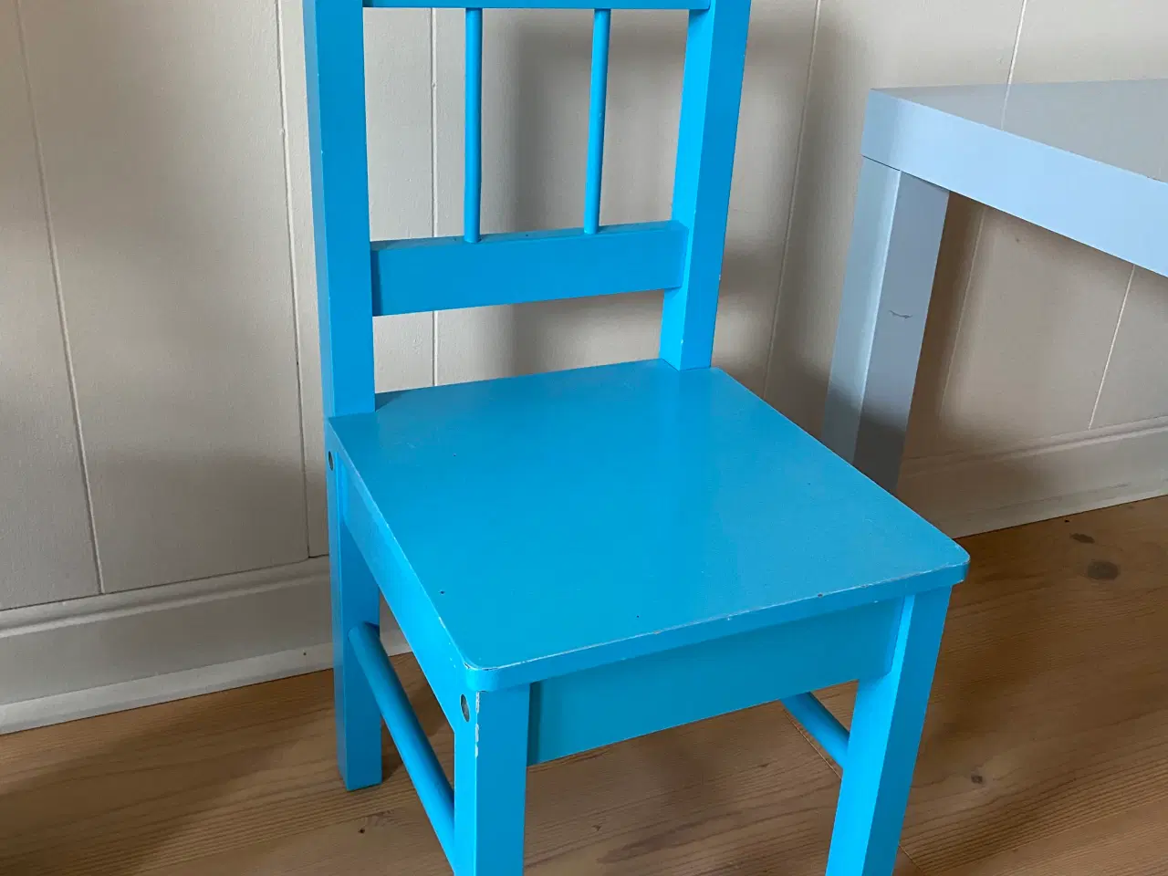 Billede 2 - 2 stole og 1 bord til børn