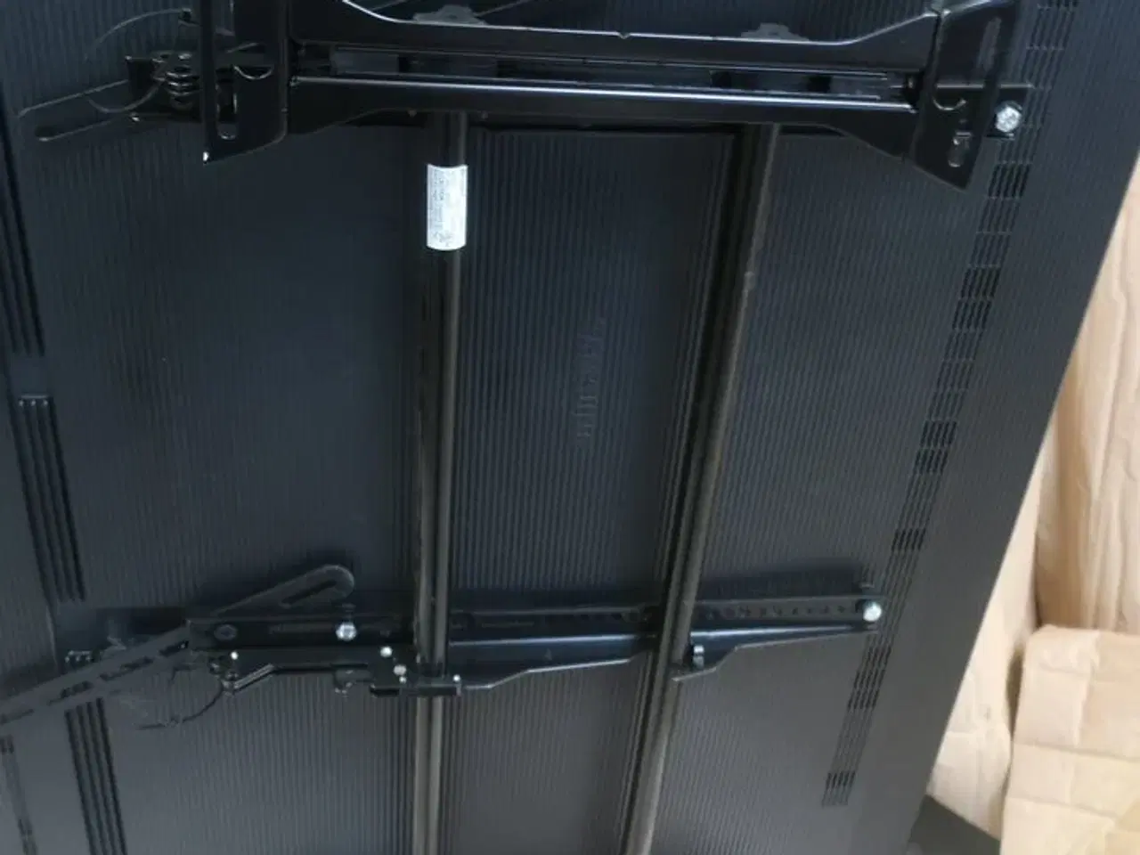 Billede 5 - 65" LED-TV, SAMSUNG QM65R