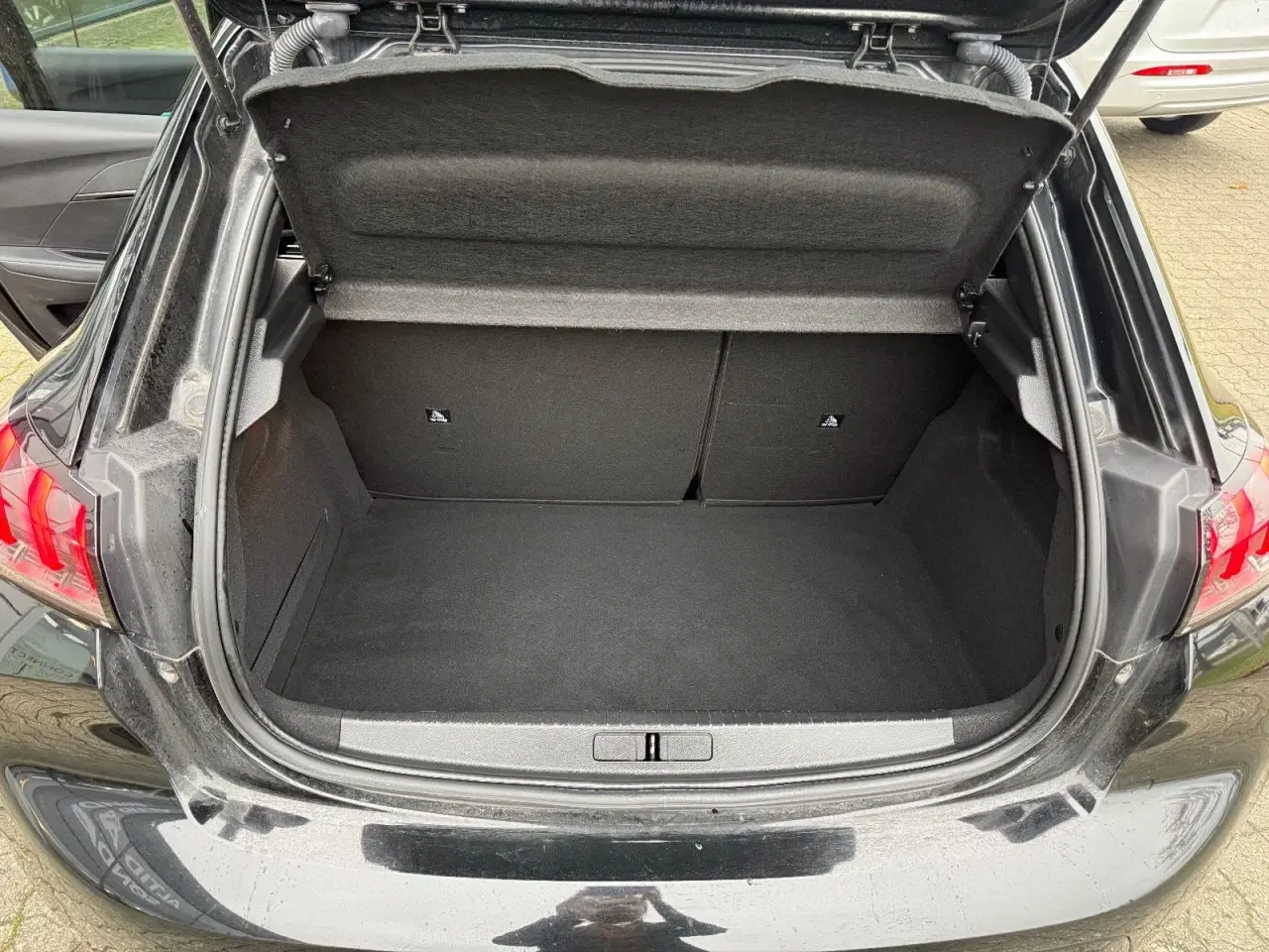 Billede 9 - Peugeot 208 1,5 BlueHDi 100 Allure Sky