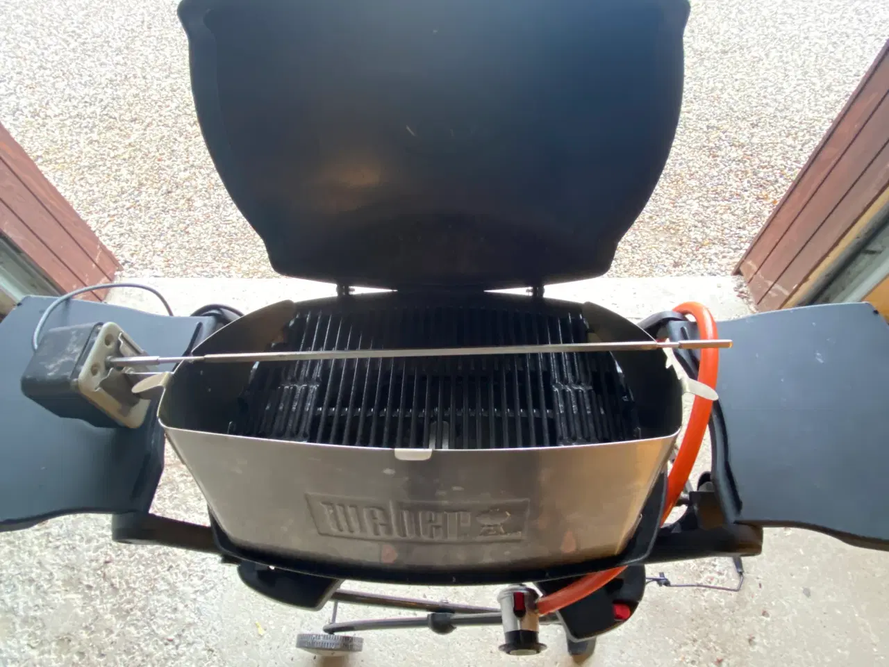 Billede 5 - Weber Q2200 med rotesserie og dækken