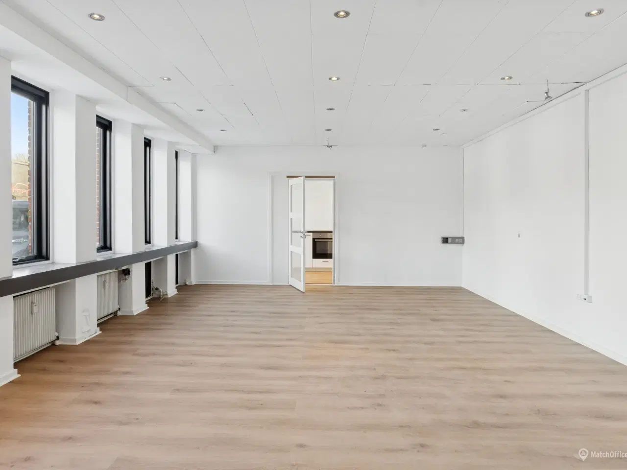 Billede 4 - Kontorlejemål 305 m² tæt på København med bad og omklædning
