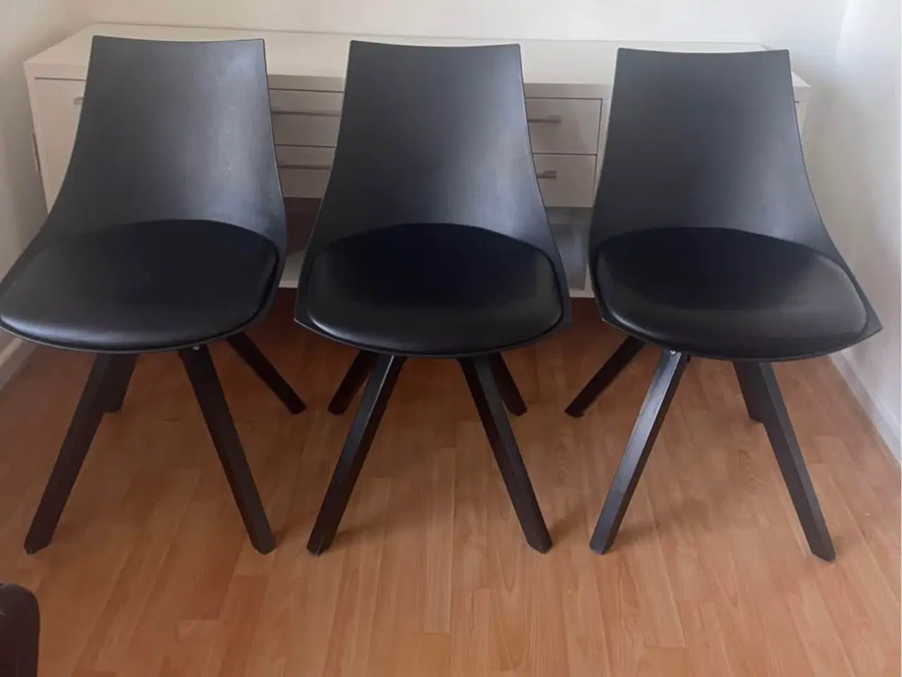 Billede 1 - Flytter salg 3 stk 75kr 