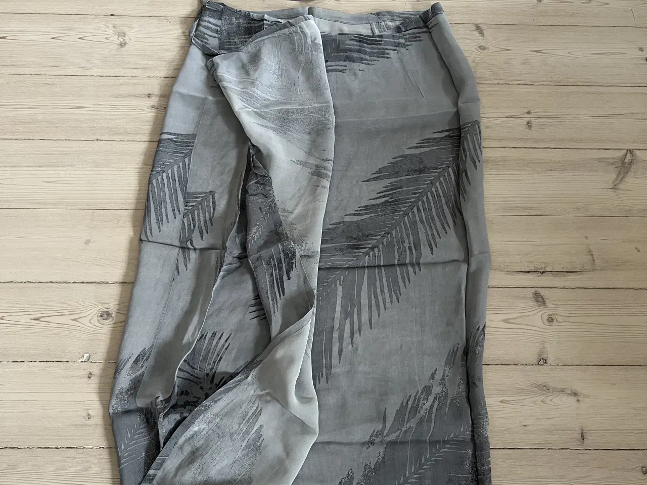 Billede 4 - Nederdel