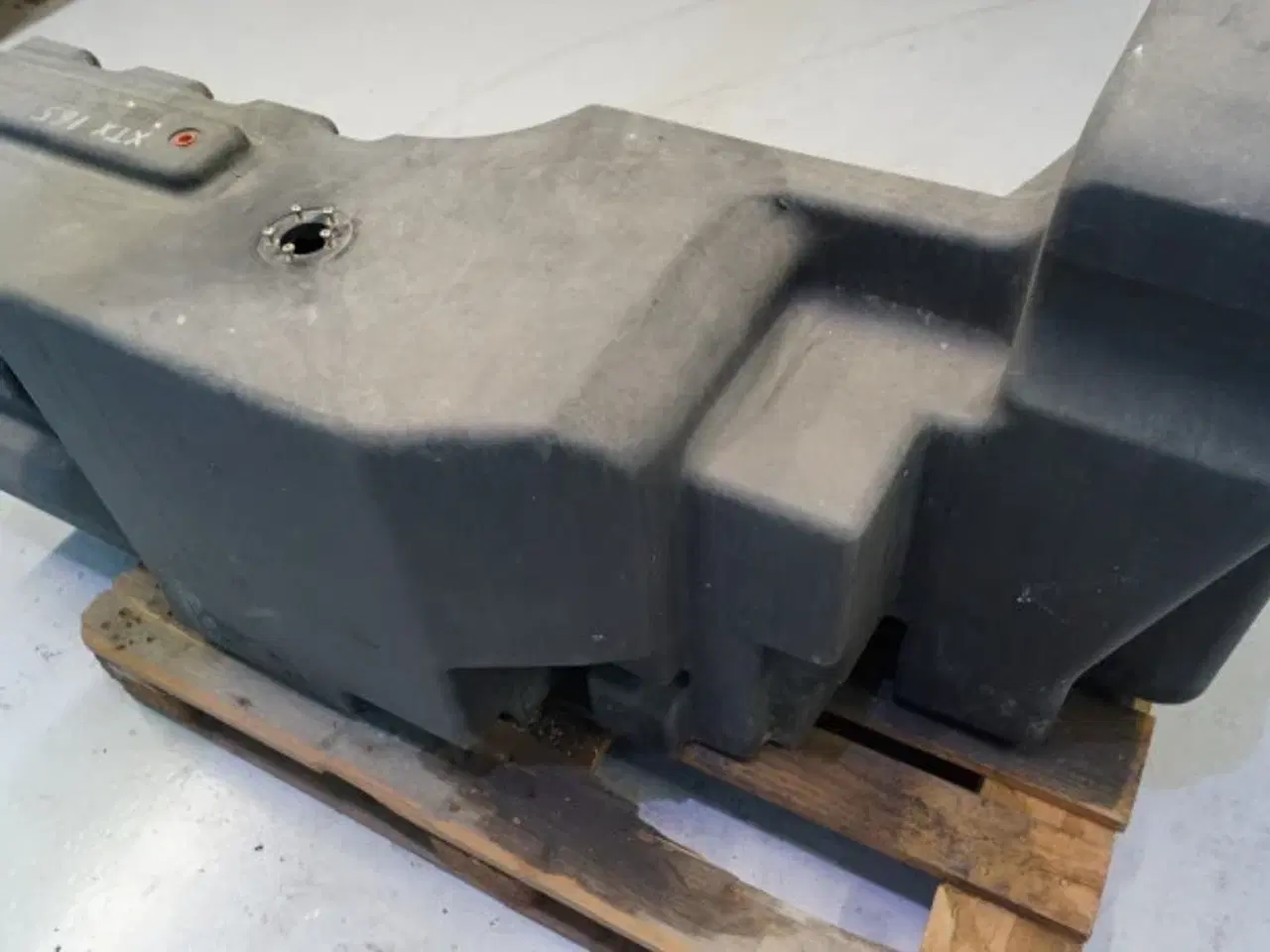 Billede 19 - McCormick XTX 165 Dieseltank