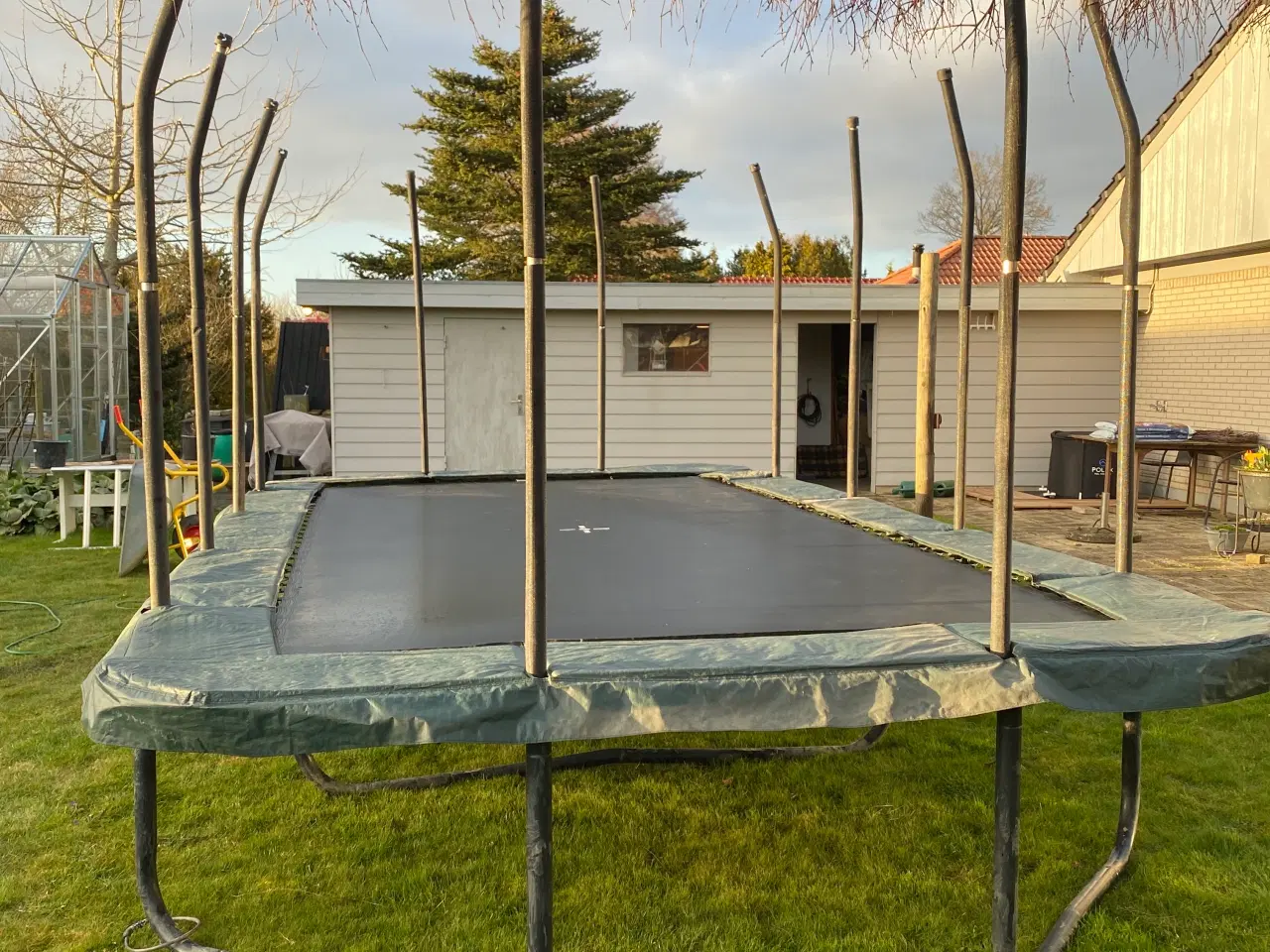 Billede 4 - Stor og solid trampolin 5,50 x 3,06 meter
