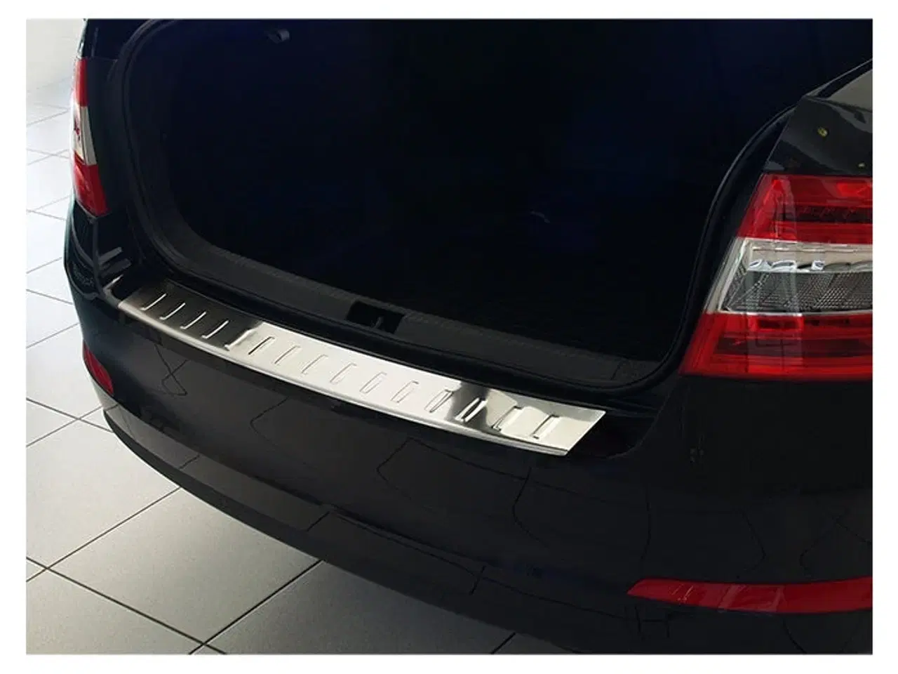 Billede 1 - Læssekantbeskytter Skoda Octavia Sedan 2013-2019 Stål