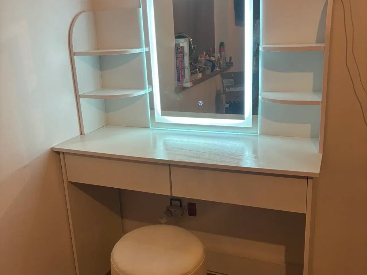 Billede 5 - Makeupbord med spejl