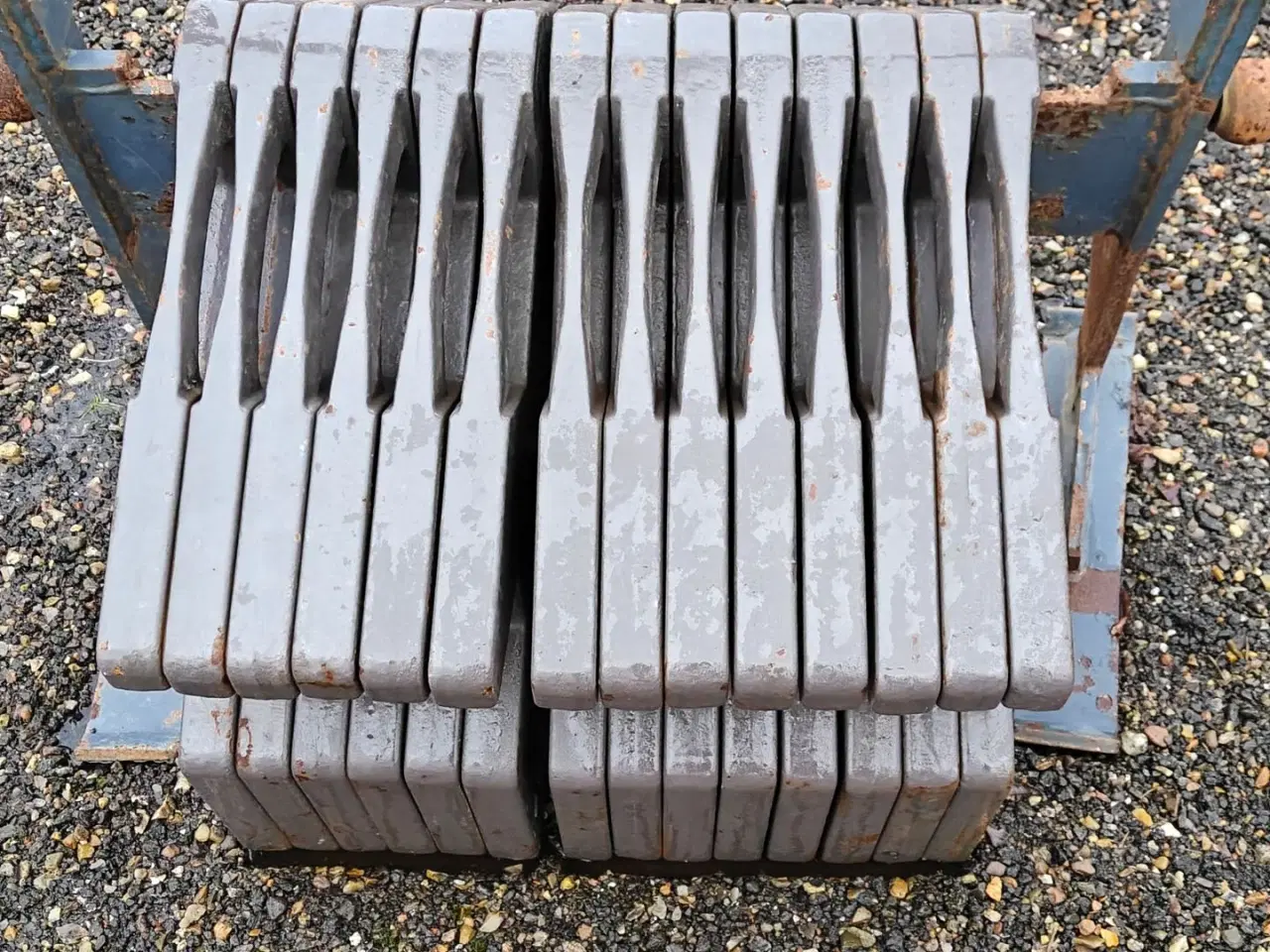 Billede 3 - - - - Frontvægt 45x14 kg. med stativ