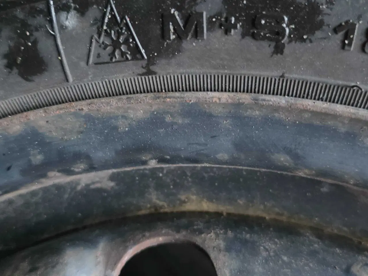 Billede 3 - Vinterdæk på stålfælge 15"