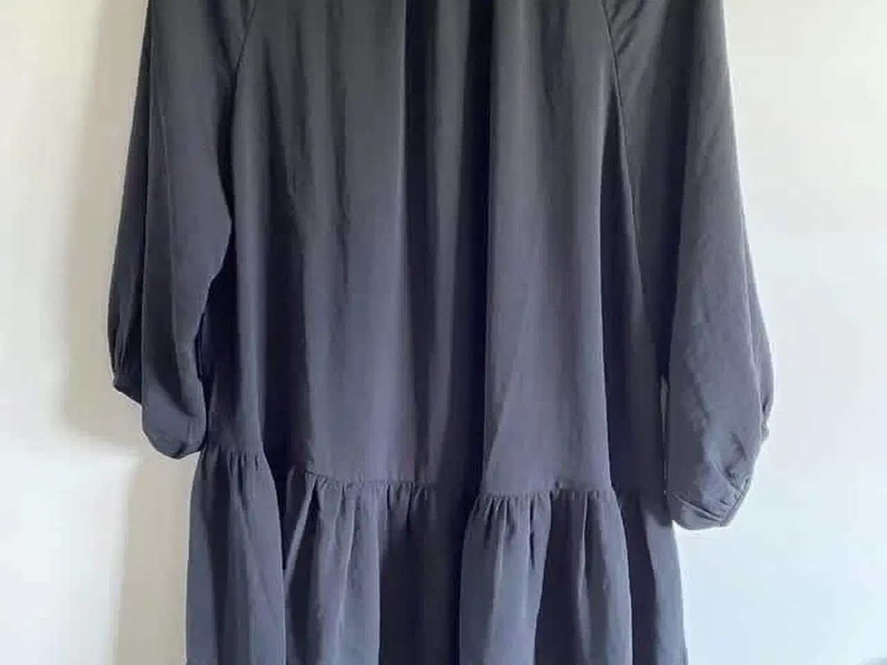 Billede 1 - Sort tunika, Carmacoma, str 42