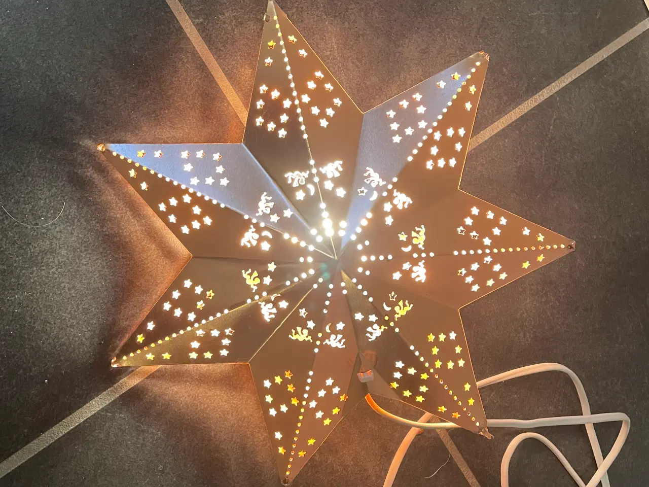 Billede 1 - Stjerne med lys,topstjerne lille,glimmer træ,gierl