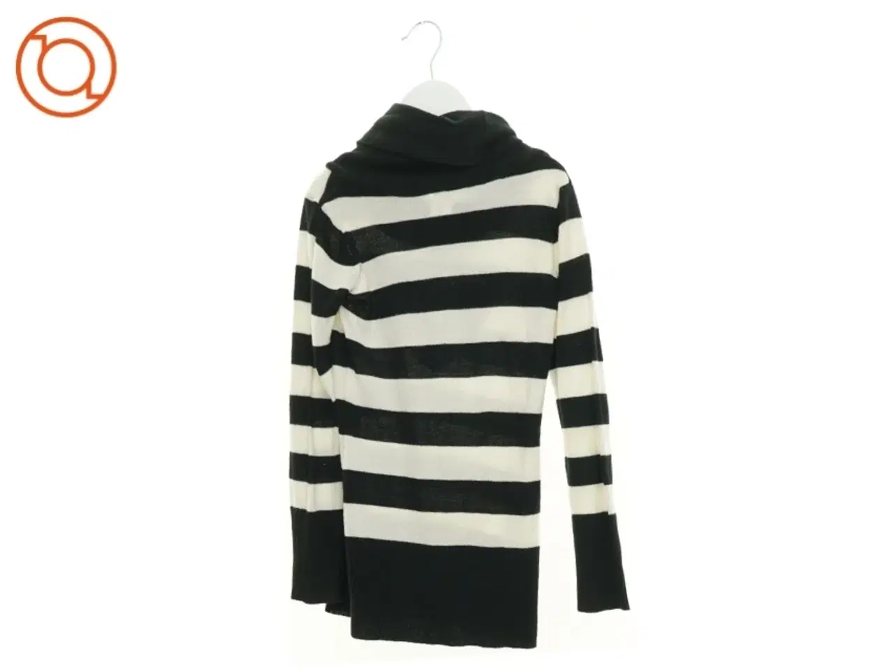 Billede 2 - Bluse fra Here + there (str. 134 cm)