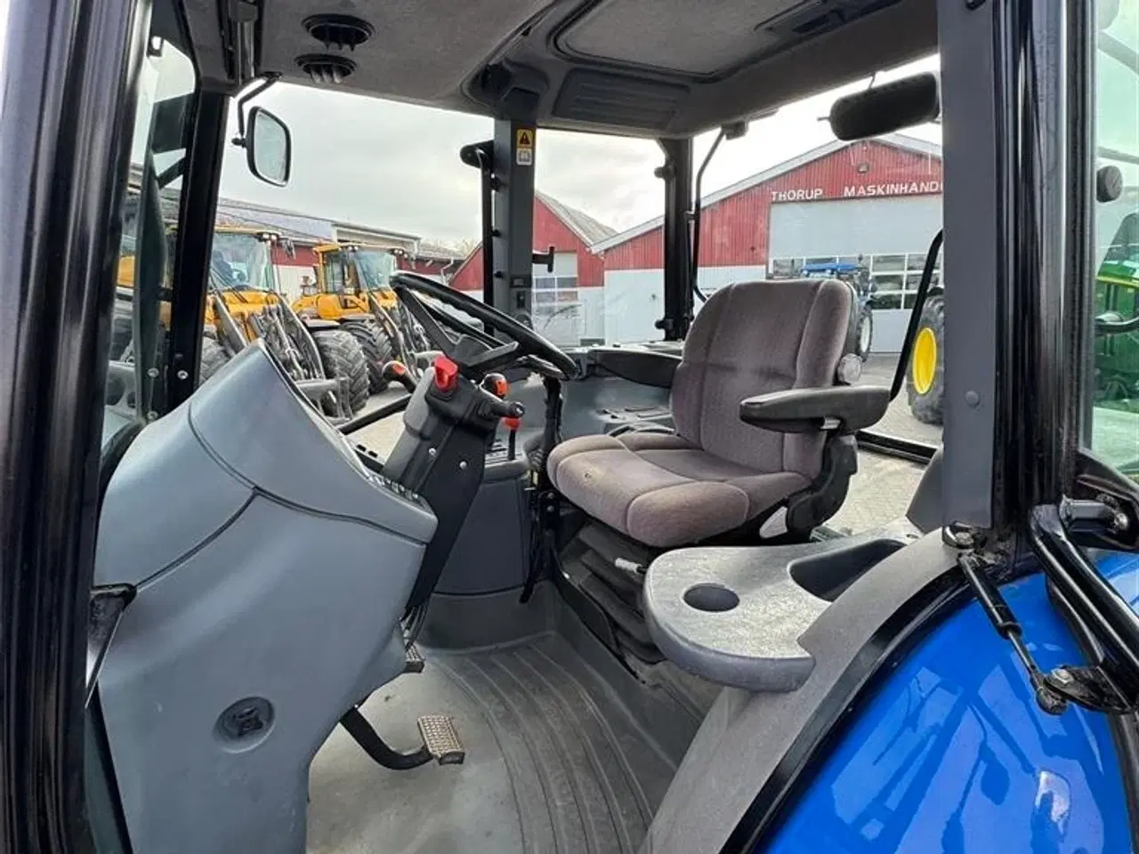 Billede 5 - New Holland TS100 KUN 3900 TIMER! MED VENDEGEAR VED RATTET OG AIRCON!
