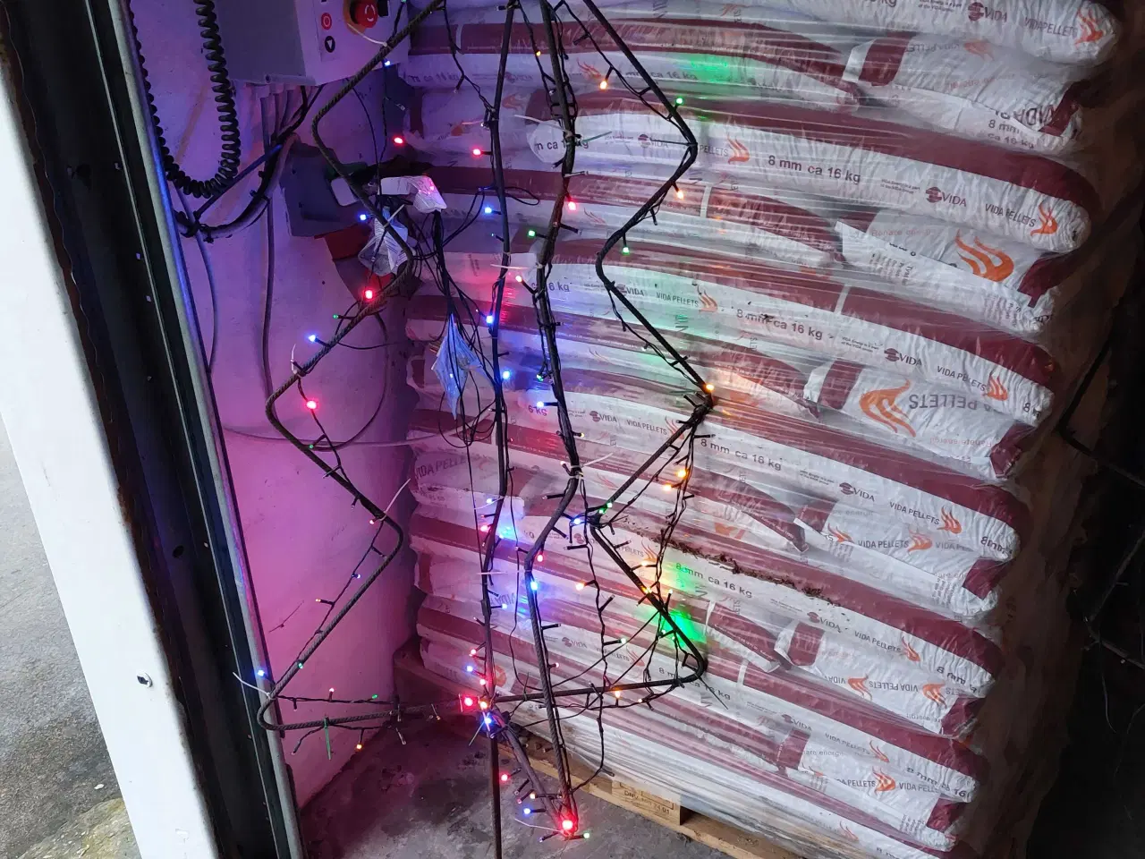 Billede 4 - Juletræ julegaver hjerter