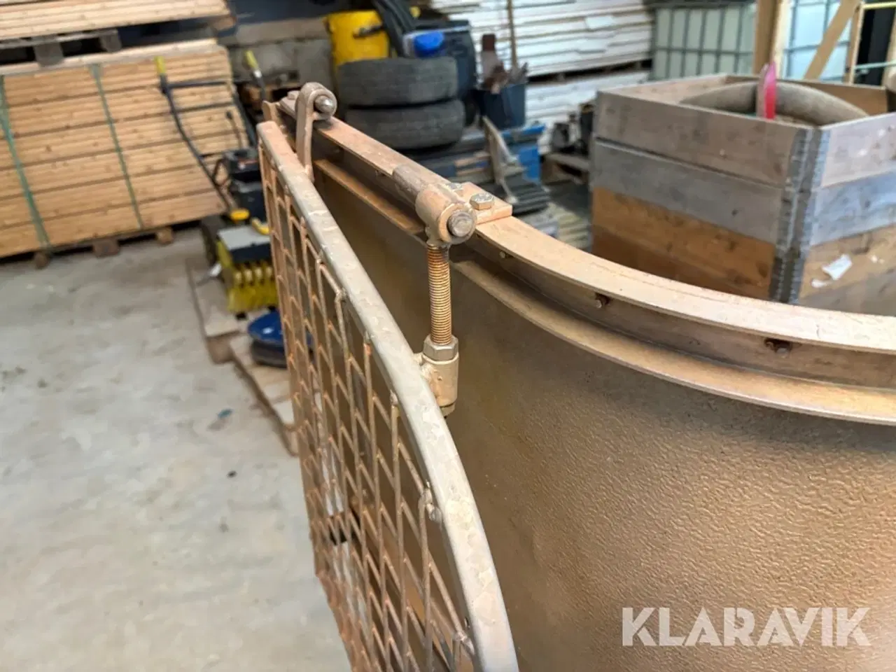 Billede 11 - Hundebur passer på en John Deer Gator