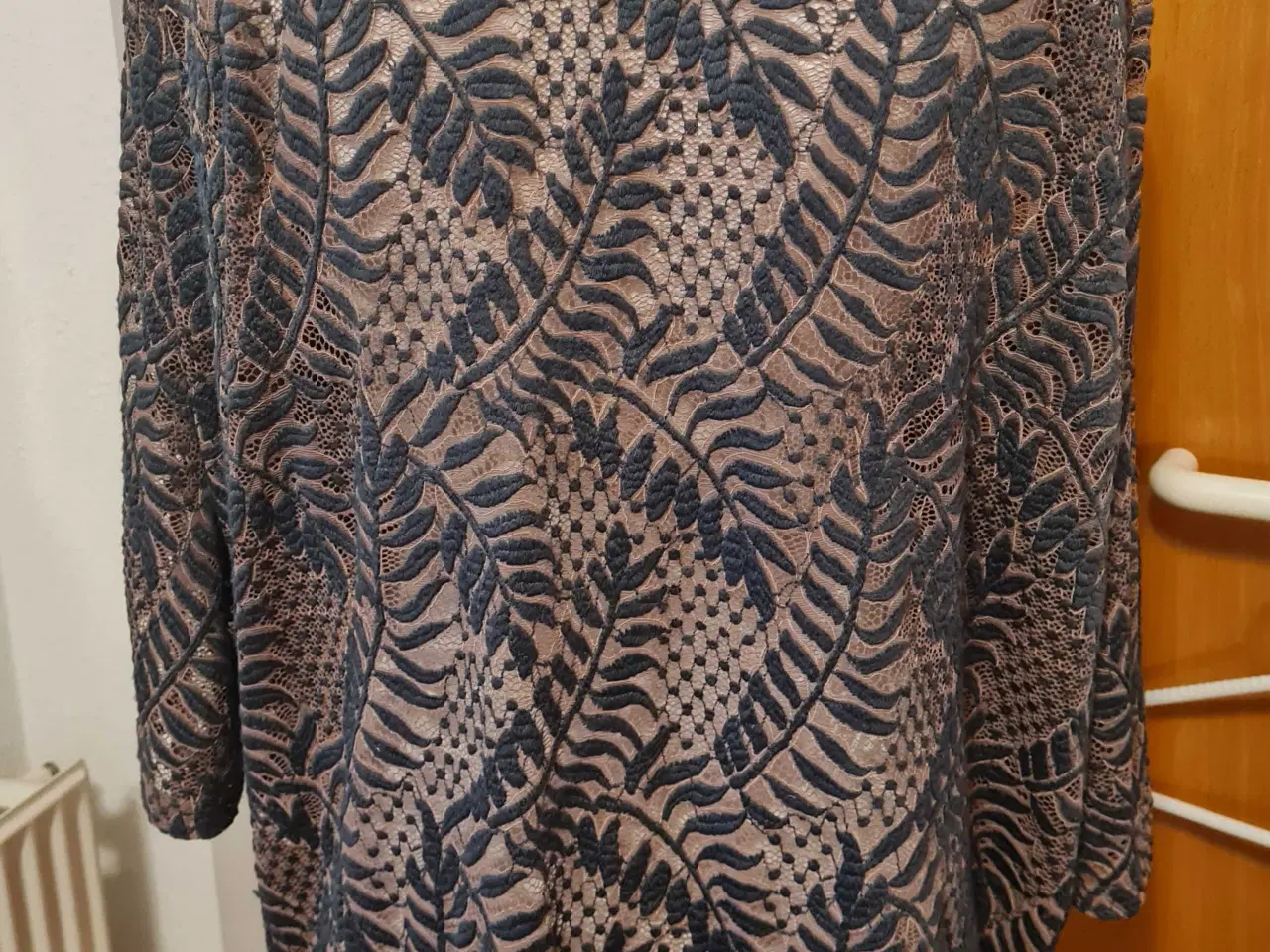 Billede 6 - Grøn cardigan str M 46-48 fra Zizzi 