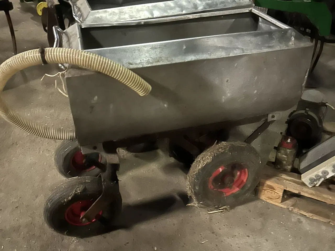 Billede 2 - Vandvogn / fodervogn