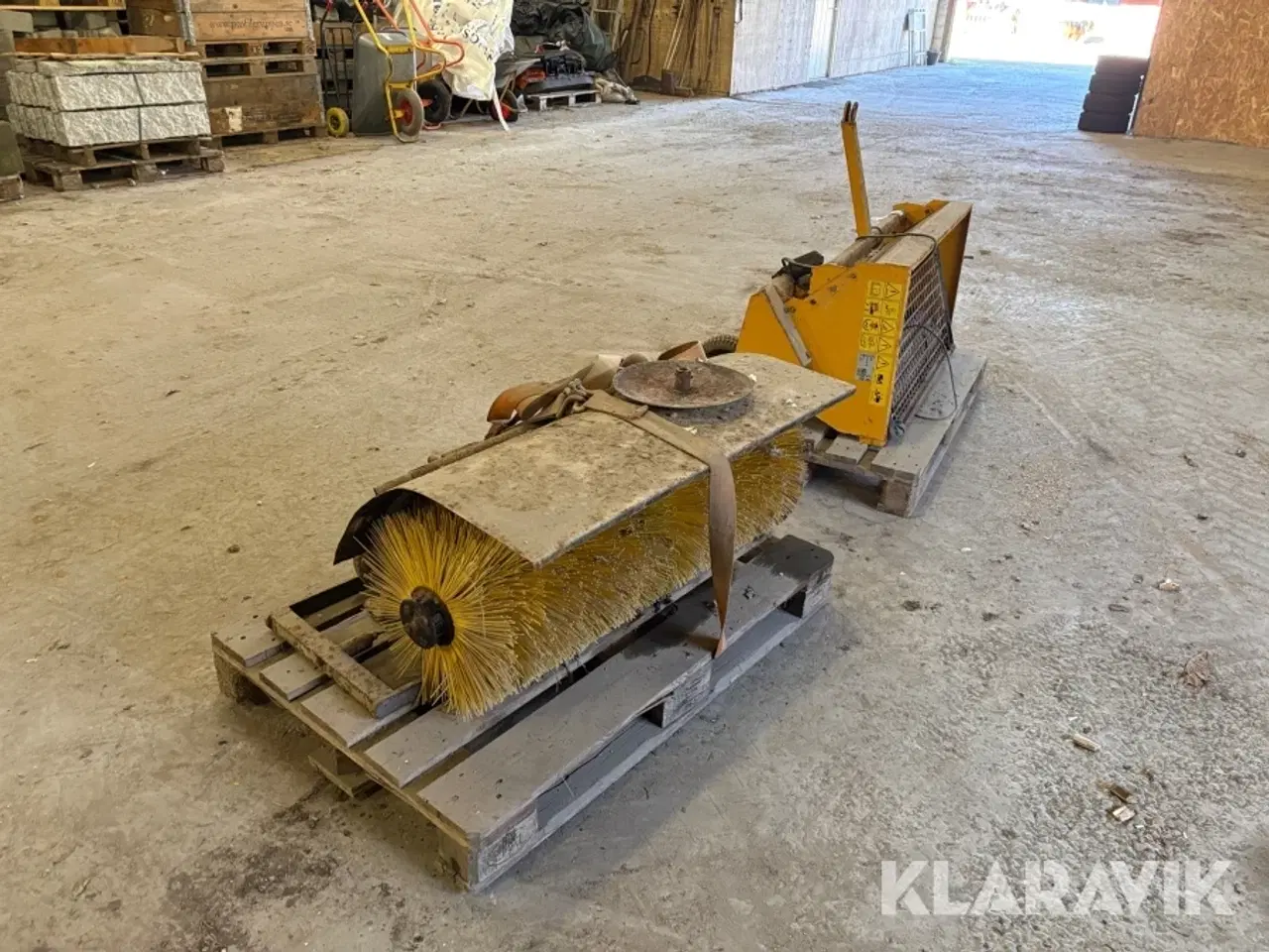 Billede 7 - Vintersæt med saltudlægger og kost Stiga PA402 - 2 enheder