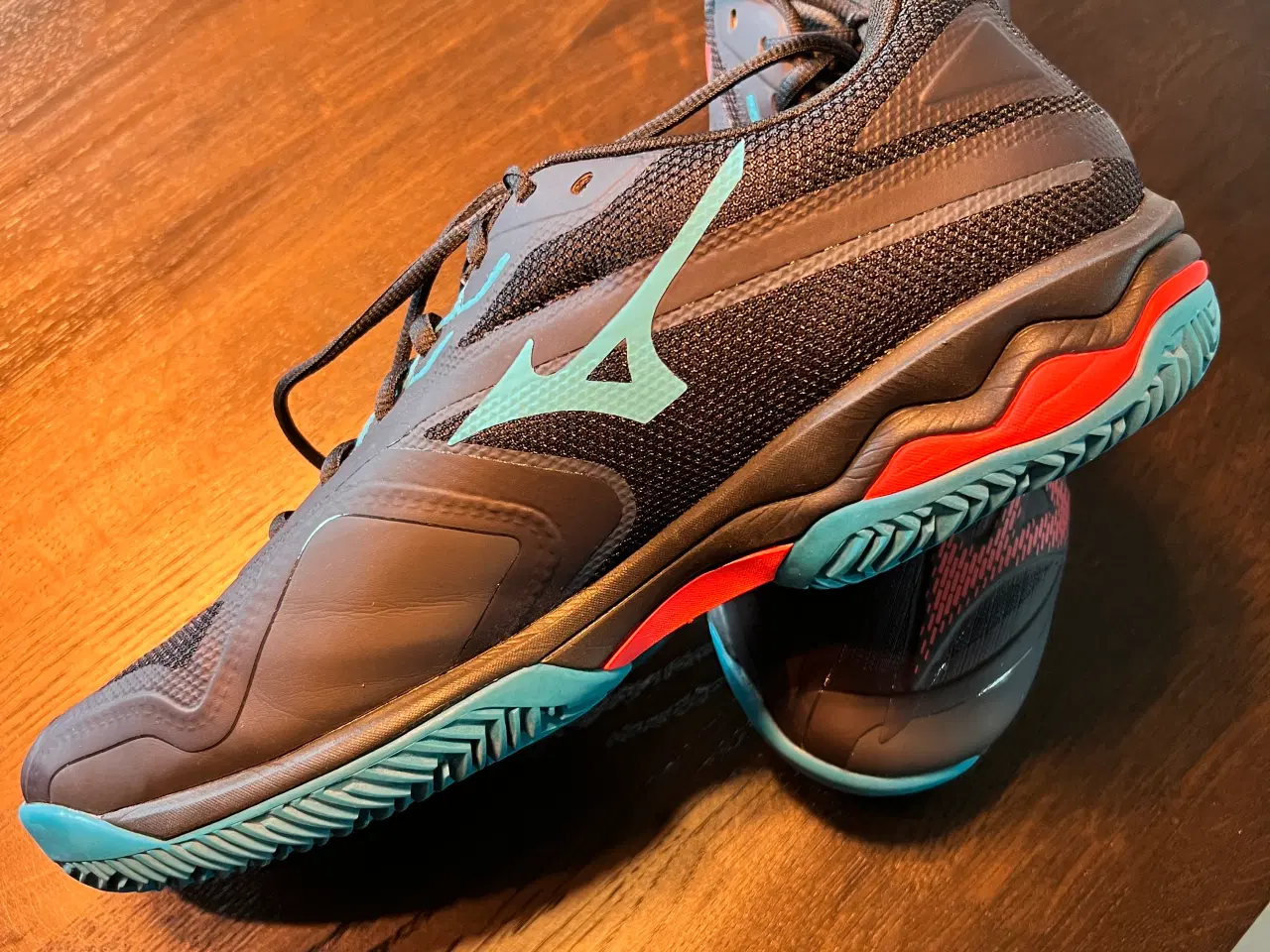 Billede 2 - Næsten nye Mizuno Wave Exceed Light 2 Padel (45)