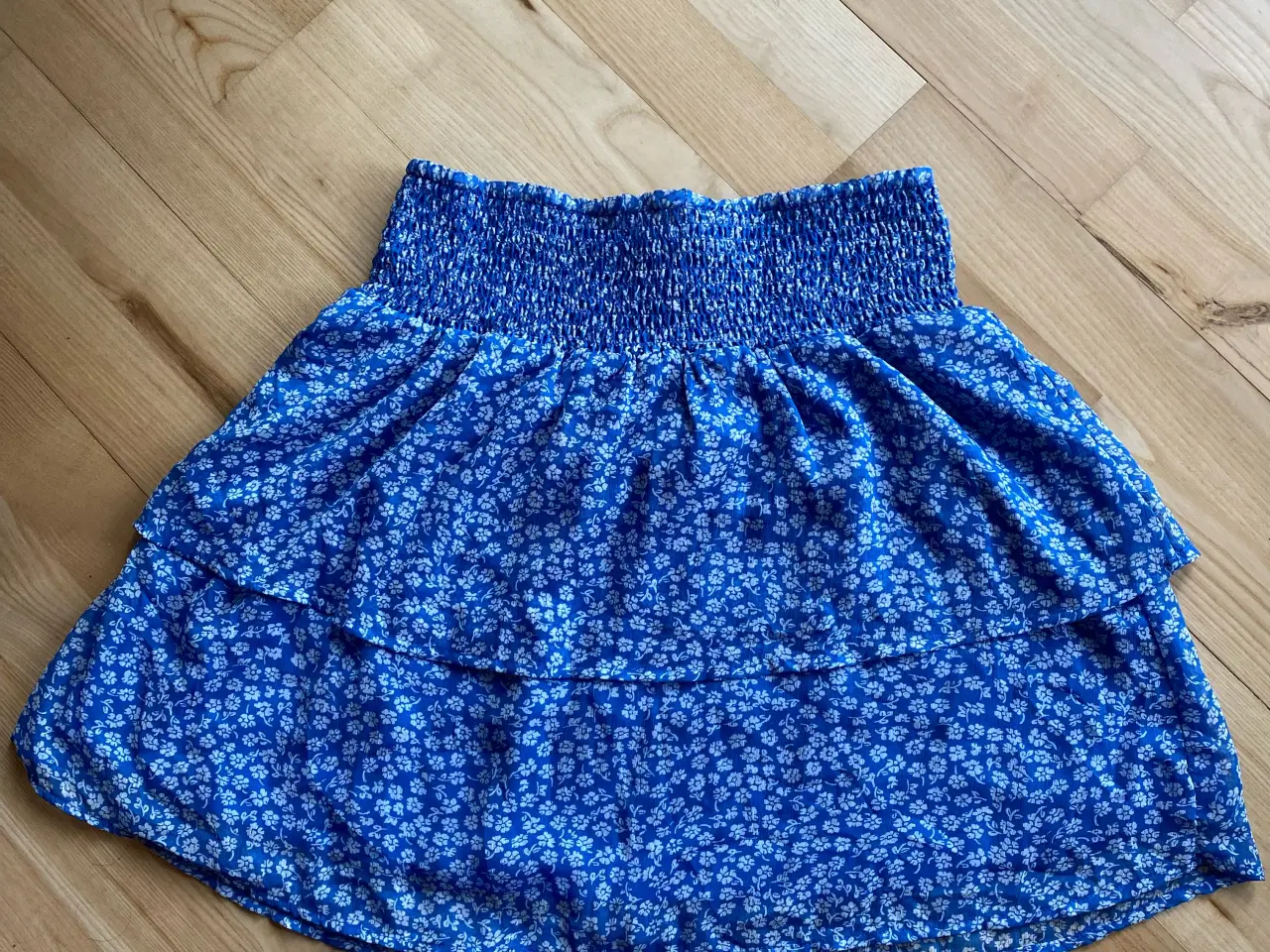 Billede 1 - Kort blå ONLY nederdel  i L - aldrig brugt