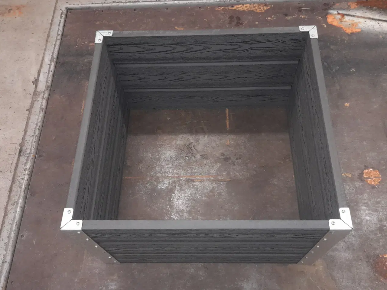 Billede 2 - Højbed i komposit