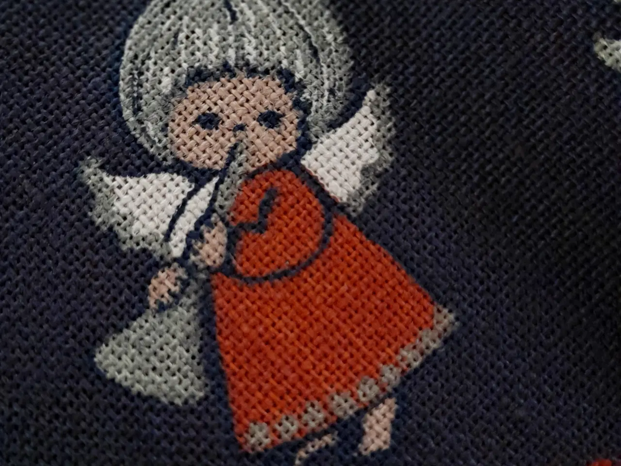 Billede 3 - INKA juledug, engle med forskellige instrumenter.