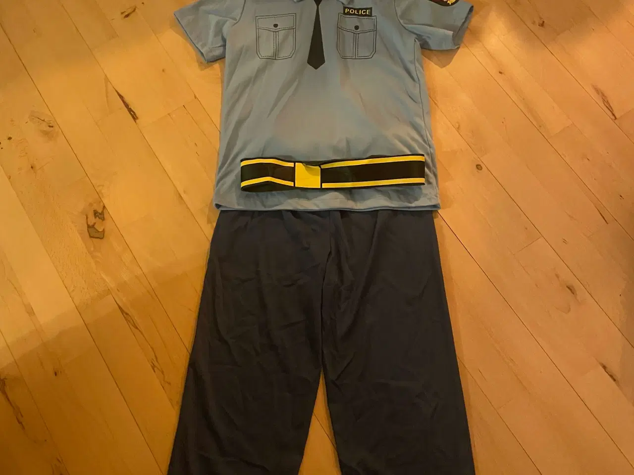 Billede 1 - Udklædningstøj/ fastelavn tøj