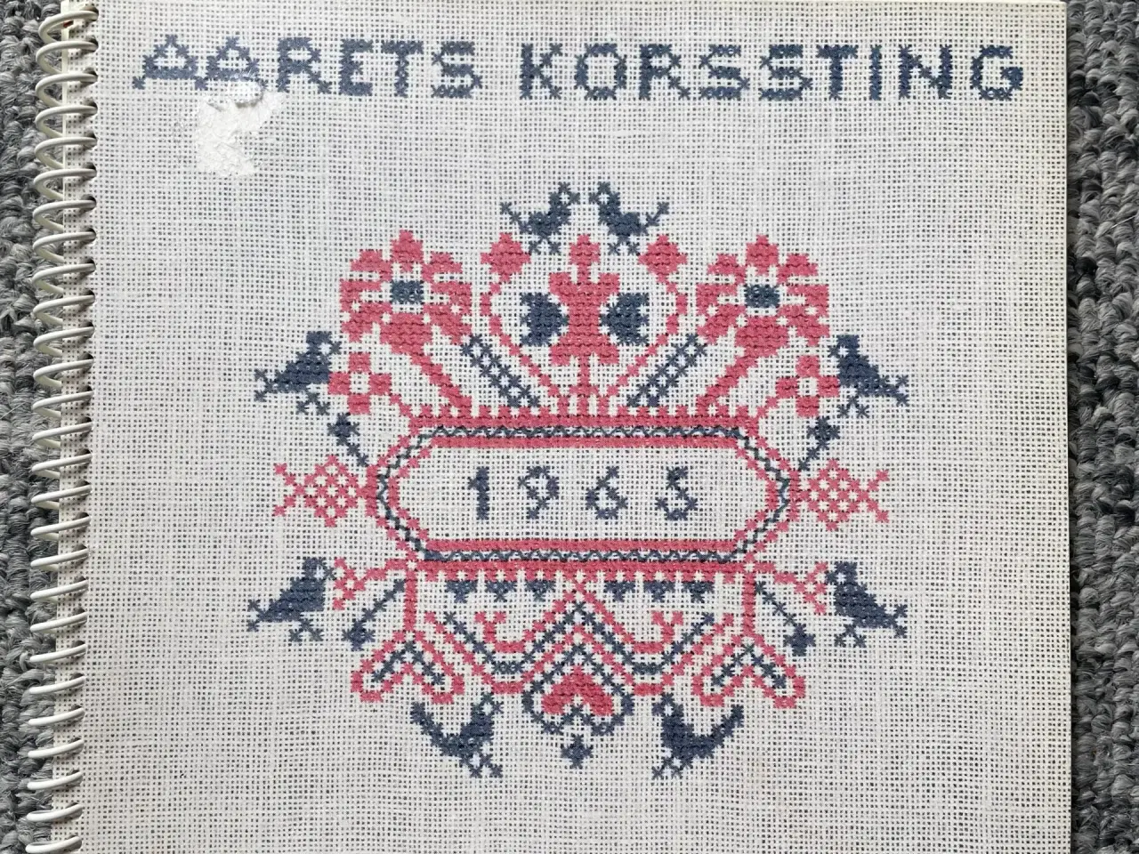 Billede 1 - Aarets korssting 1965, 1982