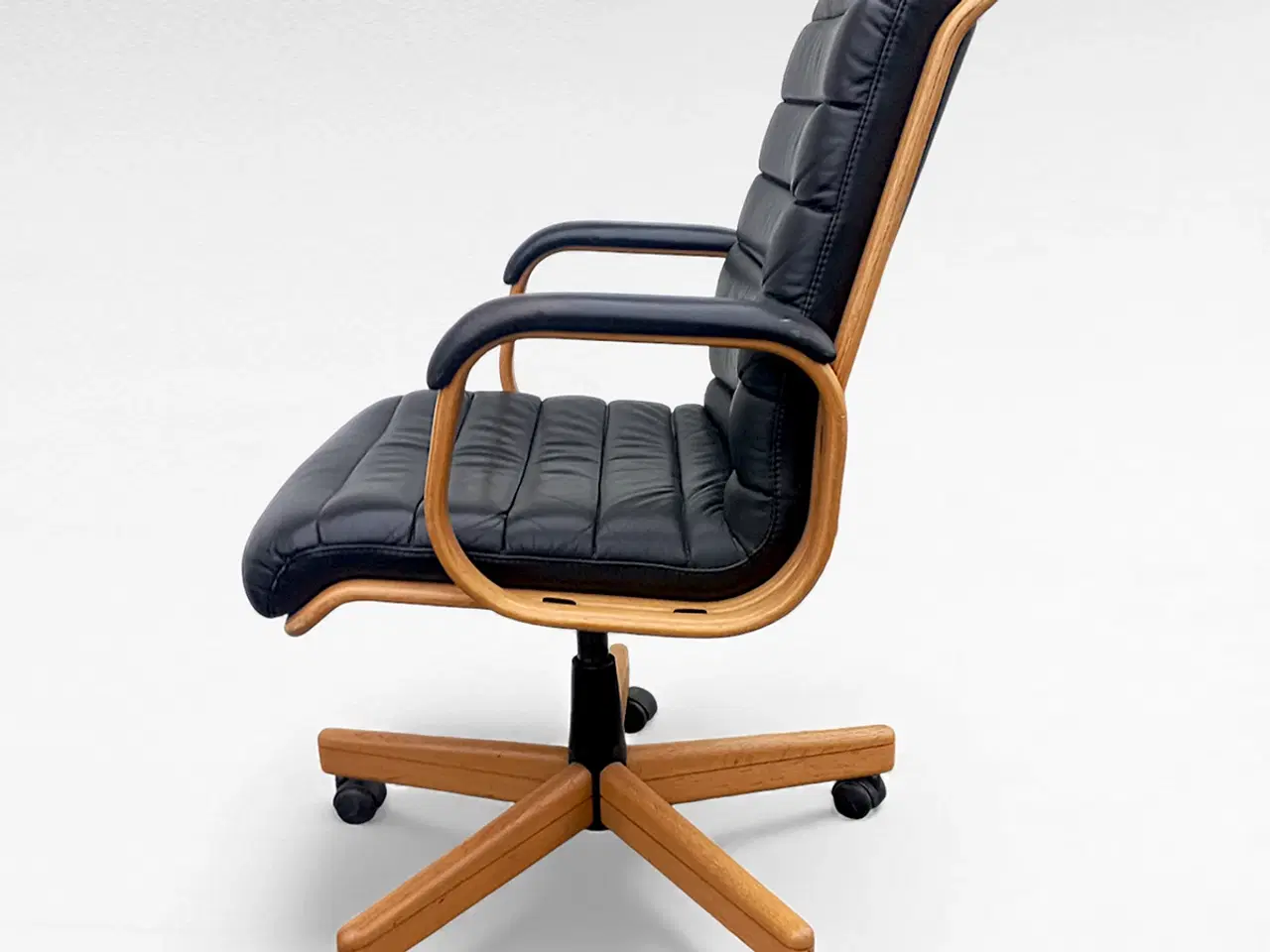 Billede 5 - Stoll Giroflex kontorstol i egetræ og læder