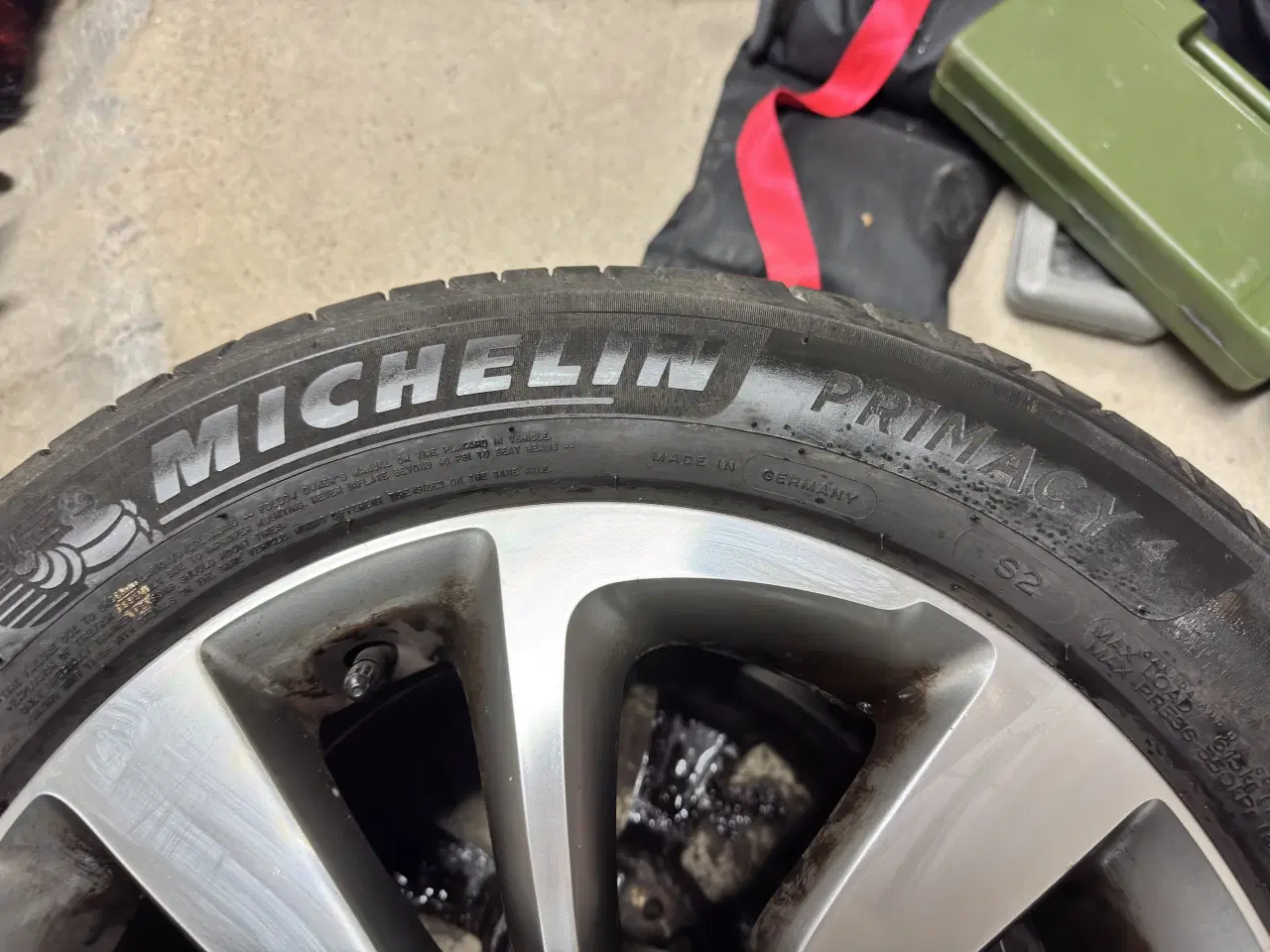 Billede 4 - Alufælge 16" Originale Hyundai m. Michelin dæk