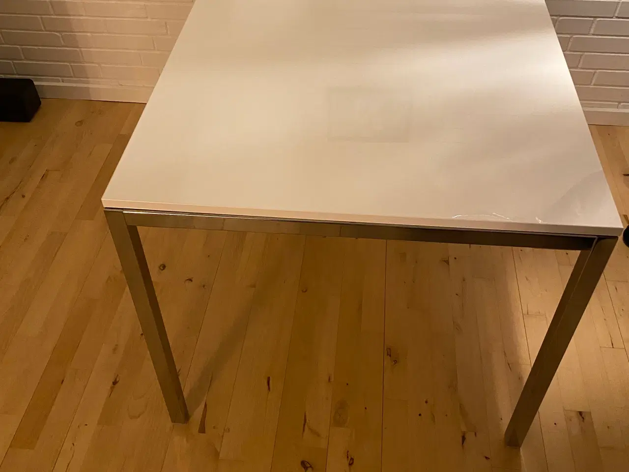 Billede 6 - Spisebord + stole