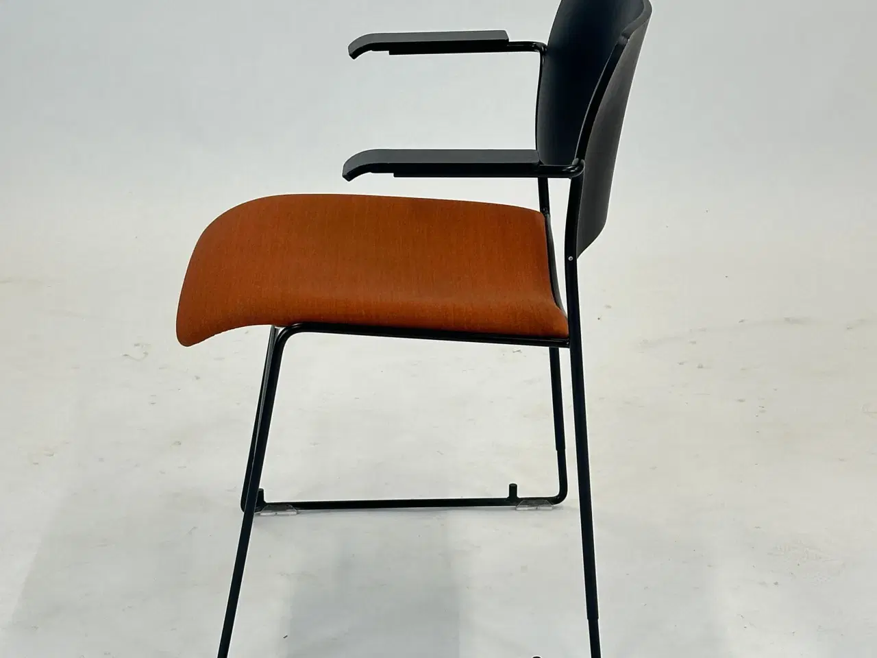 Billede 4 - Howe | 40/4 Konferencestol (Orange/Sort)