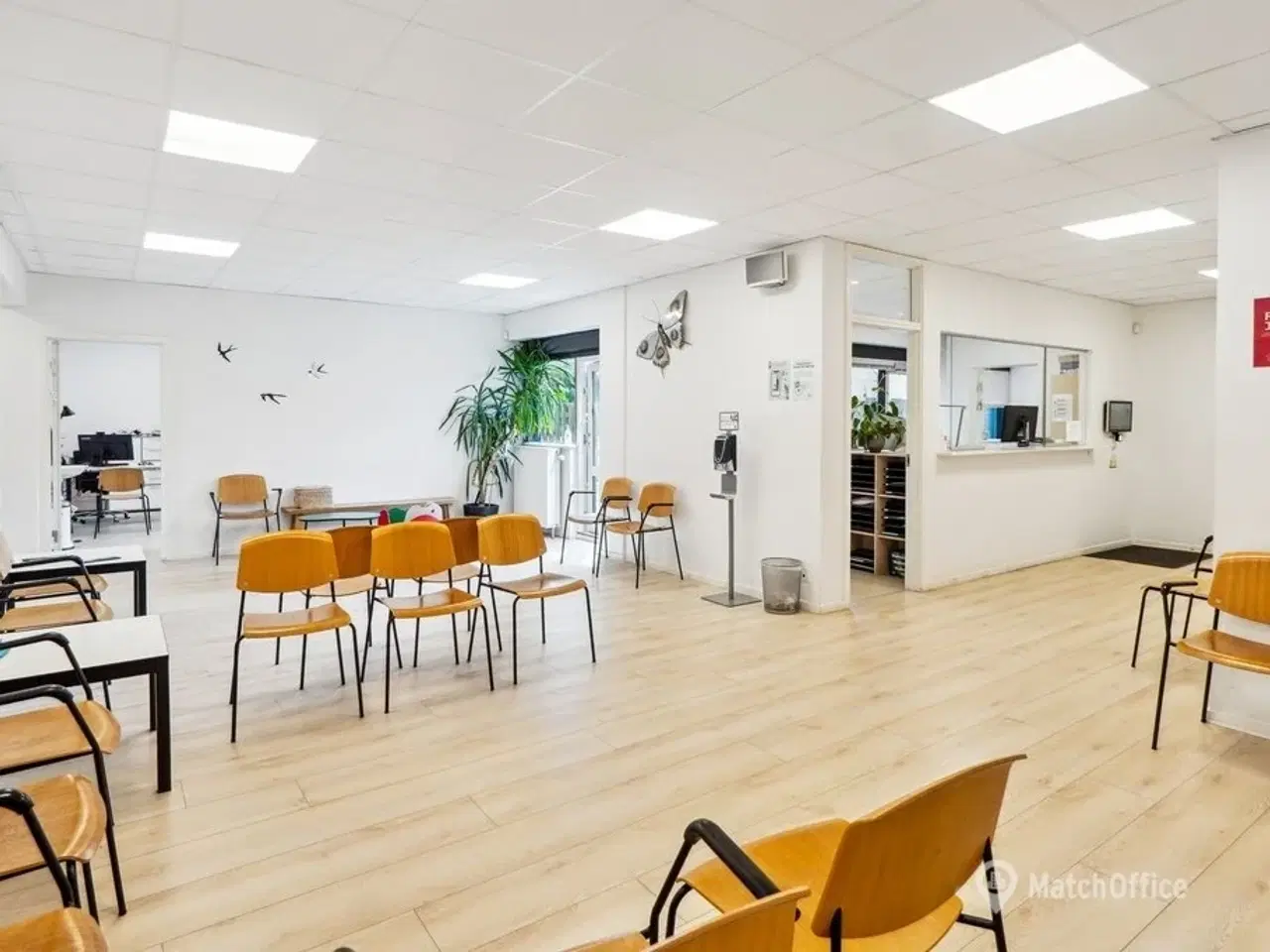 Billede 3 - Kliniklejemål lige ved Hundige Station og Waves