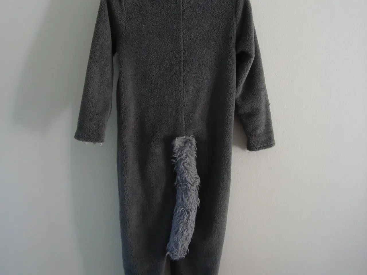 Billede 2 - Udklædning / kostume til børn - Str. 110/116