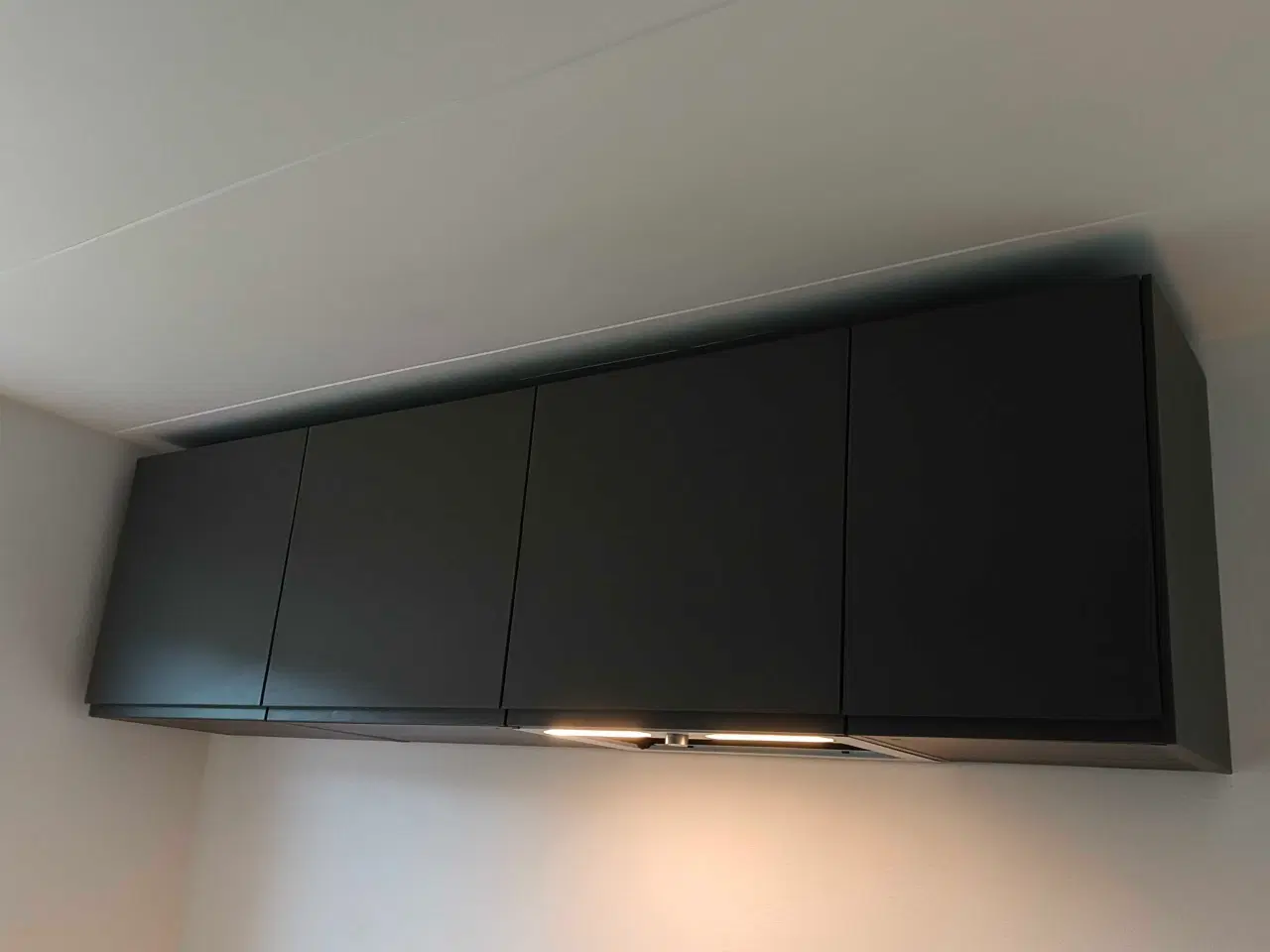 Billede 1 - Ikea overskabe 
