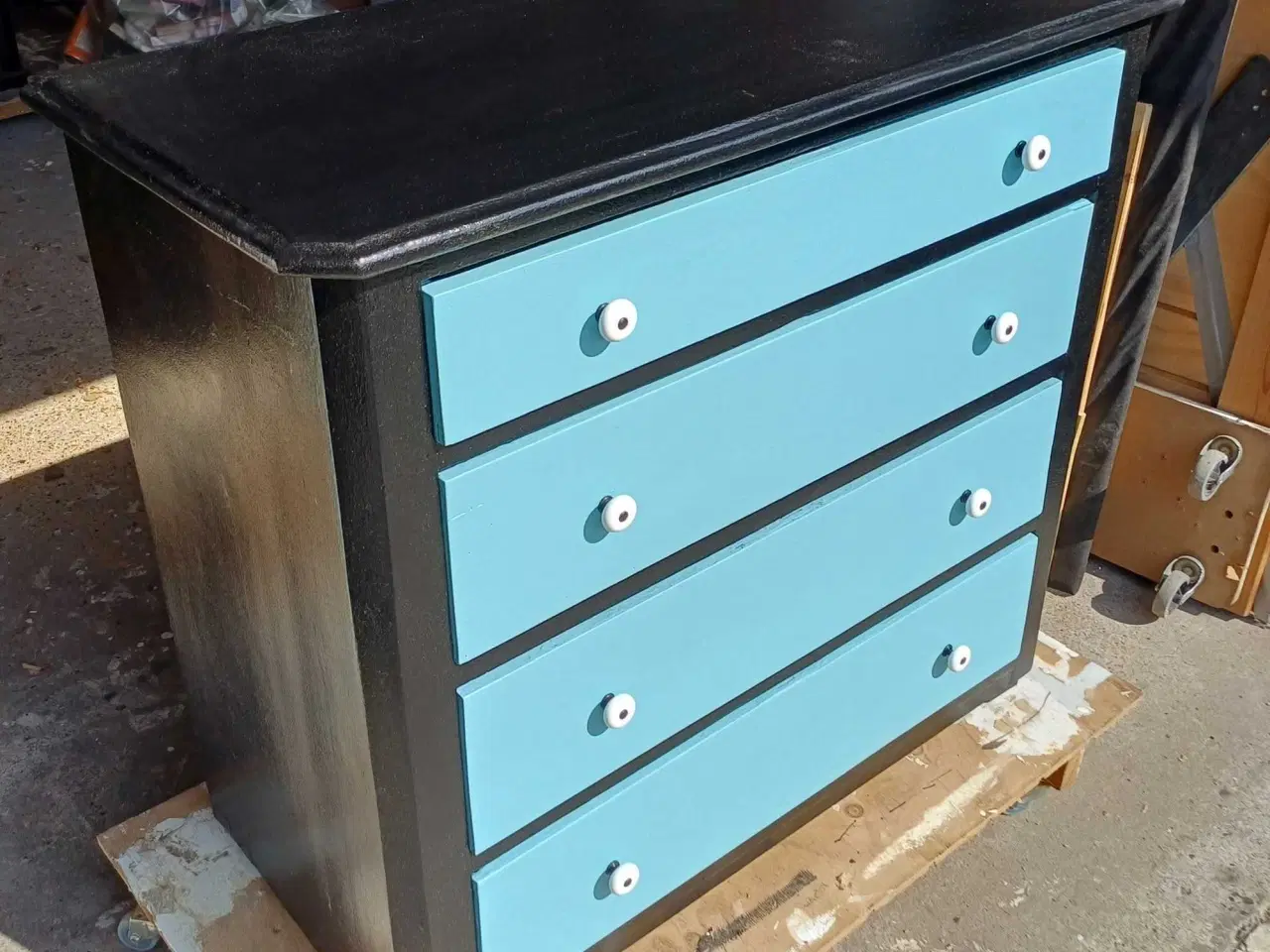 Billede 1 - Kommoden "Oldemor Metha" total renoveret