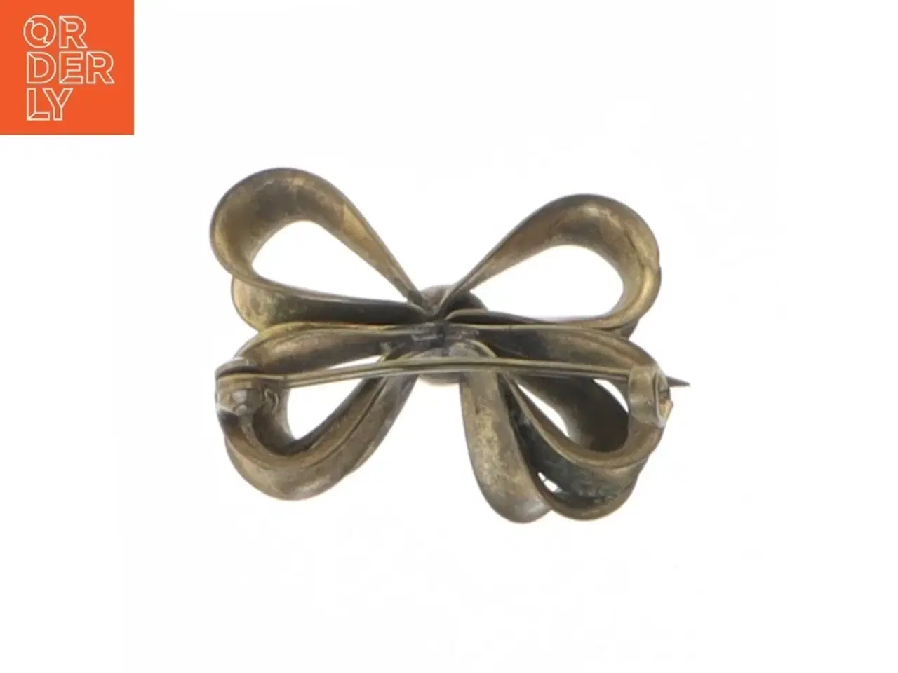 Billede 3 - Gammeldags broche med perle (str. 3 x 2,3 cm)