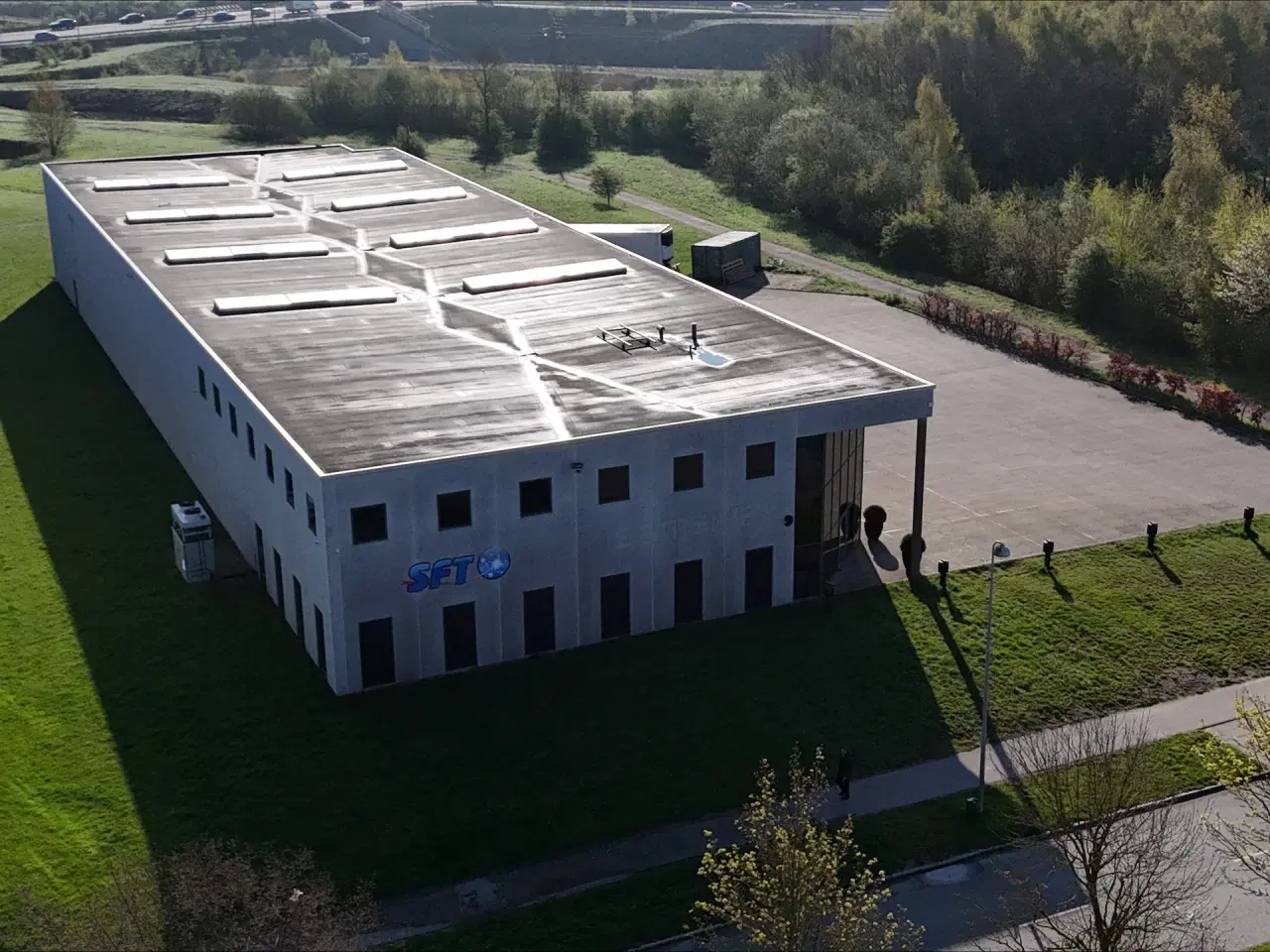 Billede 19 - Erhvervsejendom med kølelager og showroom nær København og E20