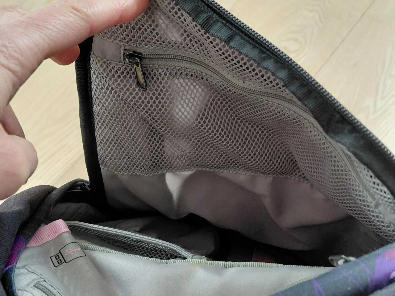 Billede 9 - Satch skoletaske sælges