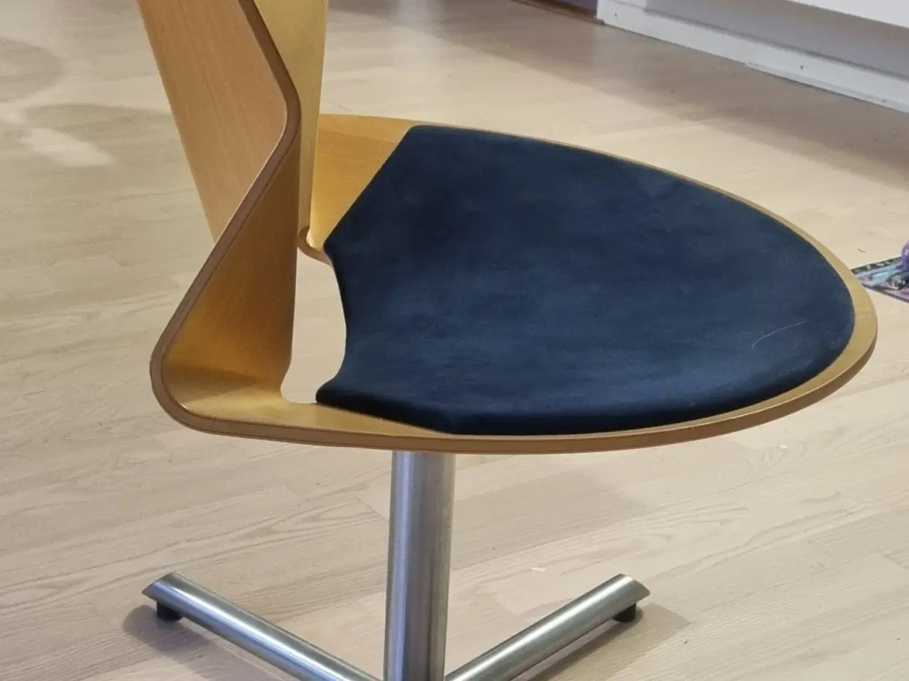 Billede 2 - Rex stol - Christina Strand Federicia furniture 