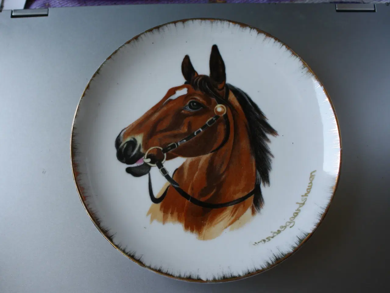 Billede 1 - Platte med hest