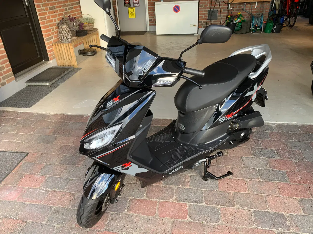 Billede 1 - Vga Street-X EFI 30 km 2023 