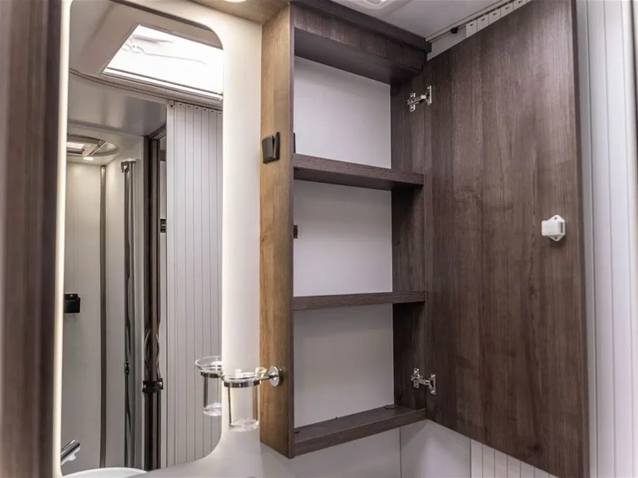 Billede 42 - 2025 - Benimar Tessoro 463 NK   Populær enkeltsengscamper