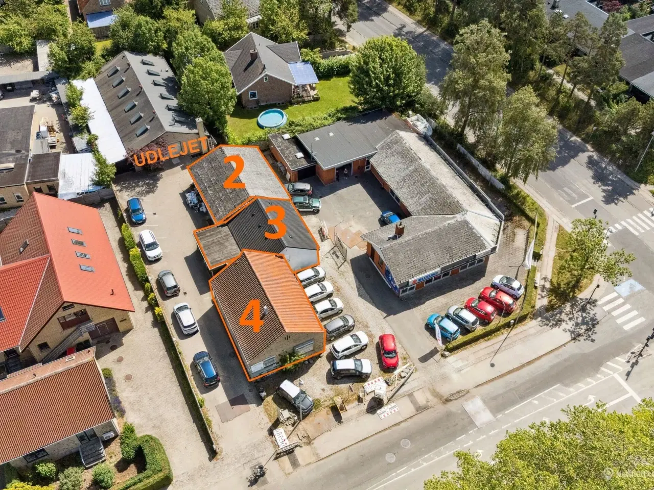 Billede 2 - 3 lejemål til lager. showroom, behandling, kontor m.m. Biladgang til lager –Skiltemulighed mod Grønnevej