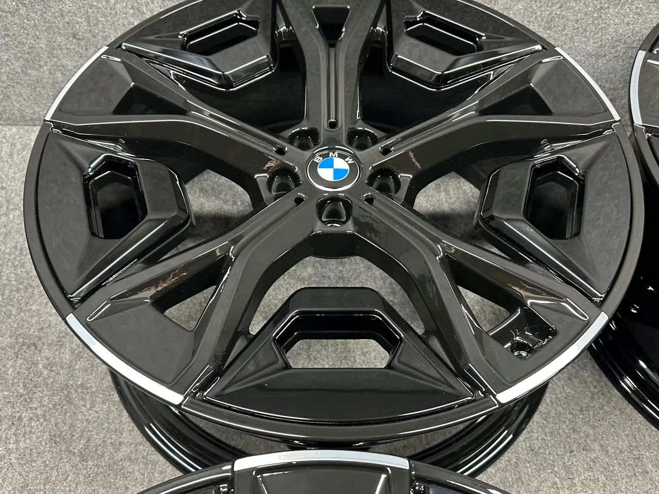 Billede 3 - ALUFÆLGE BMW iX i20 1020 22"