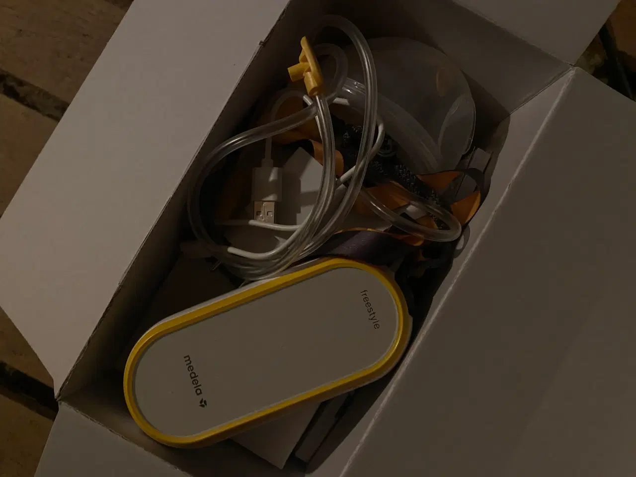 Billede 2 - Medela Freestyle Elektrisk brystpumpe dobbel pumpe