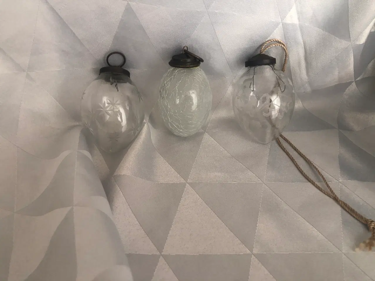 Billede 1 - 3 ovale Biedermeier julekugler i glas
