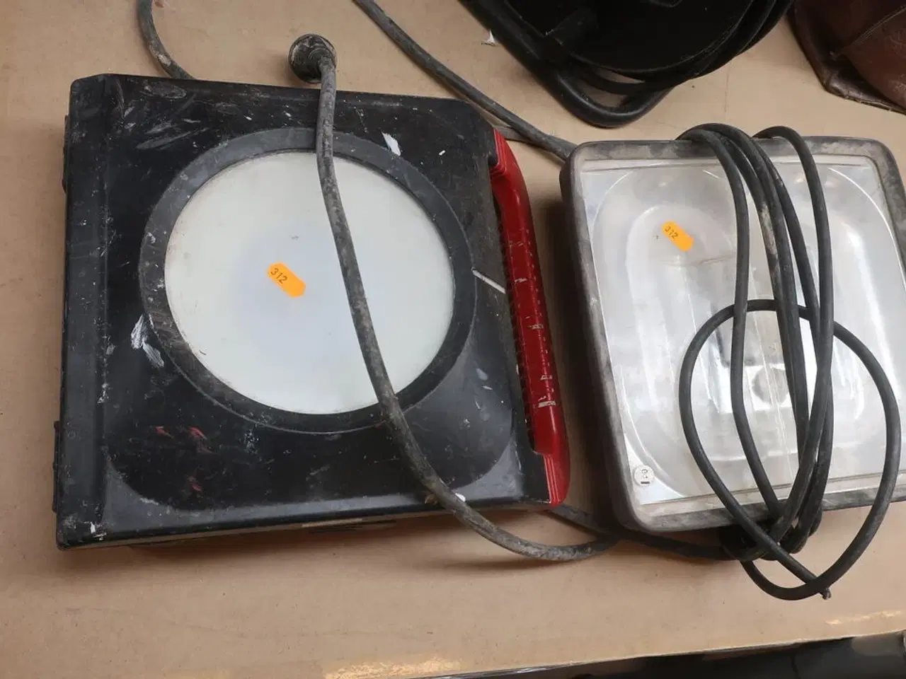 Billede 3 - 2 stk. kabeltromler og 2 stk. lamper