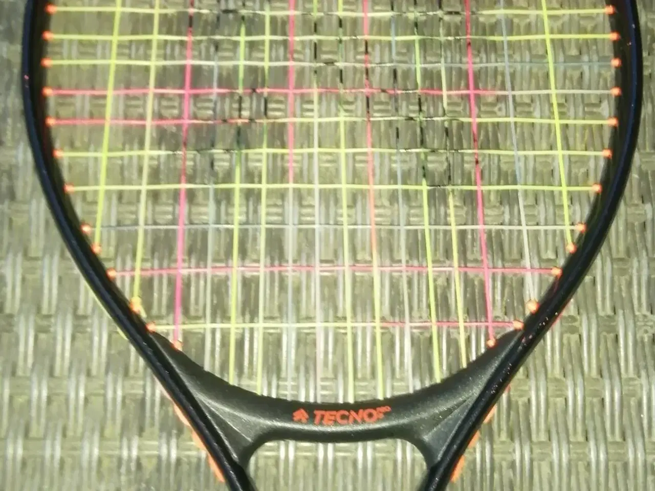 Billede 2 - TECNO PRO TORNADO GRAPHITE JUNIOR/DAME, FLOT STAND
