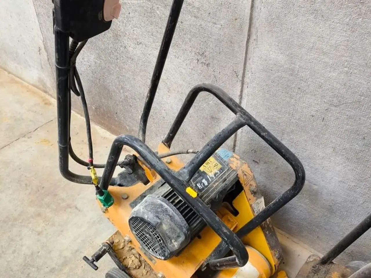 Billede 1 - El-pladevibrator